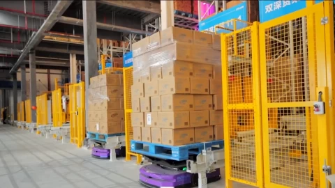 快仓 X 亿滋国际